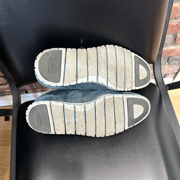 Cole Haan size 10M. Awesome for summer - Picture 2 of 2
